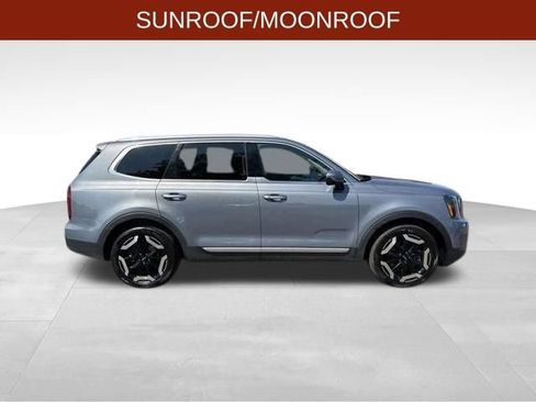 Used 2025 Kia Telluride S FWD image 8
