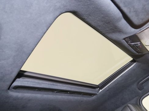 Used 2022 Mercedes-Benz G 550 image 11