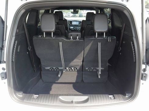 New 2026 Chrysler Pacifica Select AWD/4WD image 10