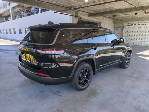 New 2026 Jeep Grand Cherokee L 4WD image 5