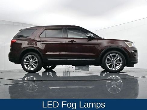 Used 2018 Ford Explorer XLT w/ Equipment Group 201A AWD/4WD image 28