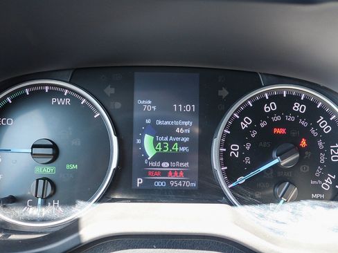 Used 2022 Toyota RAV4 SE w/ Convenience Package AWD/4WD image 25