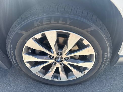 Used 2017 Subaru Outback 3.6R Touring w/ Popular Package #5A AWD/4WD image 31