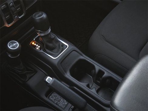 Used 2022 Jeep Wrangler Unlimited Sport image 21