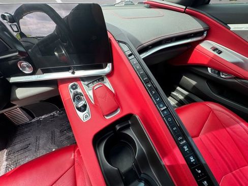 Used 2021 Chevrolet Corvette Stingray Preferred Cpe w/ 2LT RWD image 3
