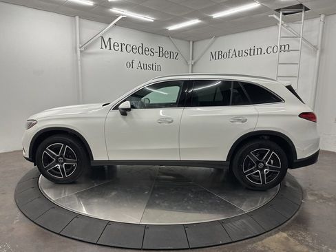 Used 2026 Mercedes-Benz GLC 300 image 4