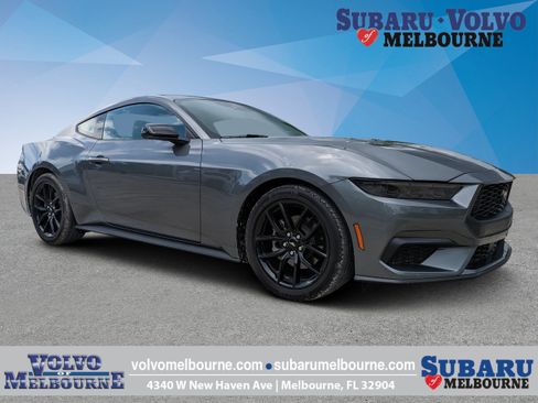 Used 2025 Ford Mustang Coupe RWD image 1