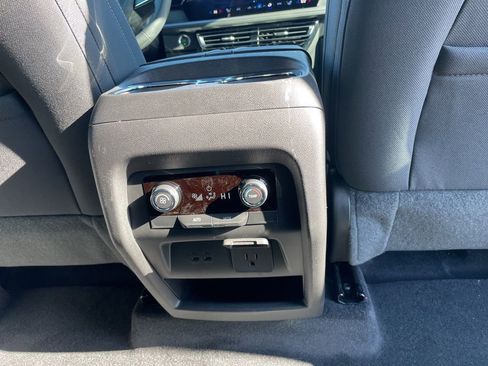 New 2026 Chevrolet Traverse LT w/ Driver Confidence Package image 35