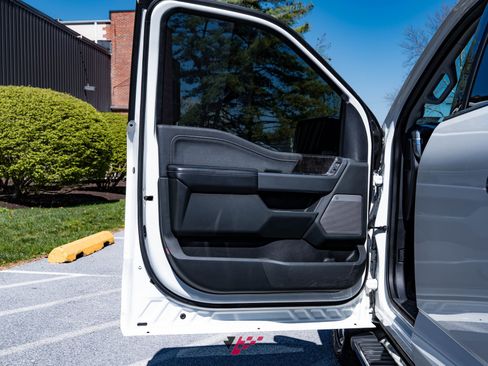 Used 2021 Ford F150 Lariat w/ Max Trailer Tow Package image 32