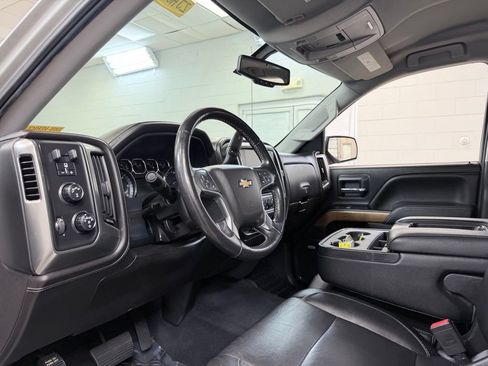 Used 2018 Chevrolet Silverado 1500 LTZ w/ Sport Package AWD/4WD image 16