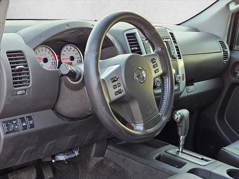 Used 2015 Nissan Frontier PRO-4X w/ Pro-4x Luxury Package AWD/4WD image 9