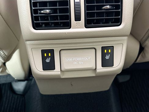 Used 2018 Subaru Outback 2.5i Limited w/ Popular Package #2 image 26