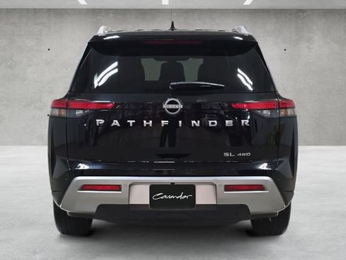 Used 2025 Nissan Pathfinder SL image 15