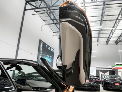 Used 2019 BMW i8 Roadster AWD/4WD image 36