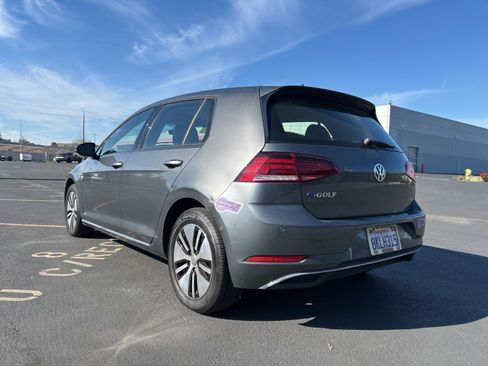 Used 2019 Volkswagen e-Golf SEL Premium image 3
