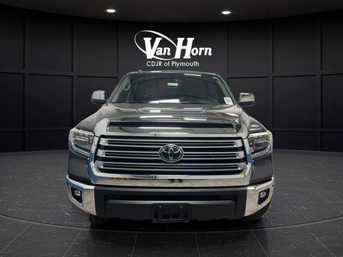 Used 2018 Toyota Tundra Limited w/ Limited Premium Package AWD/4WD image 2