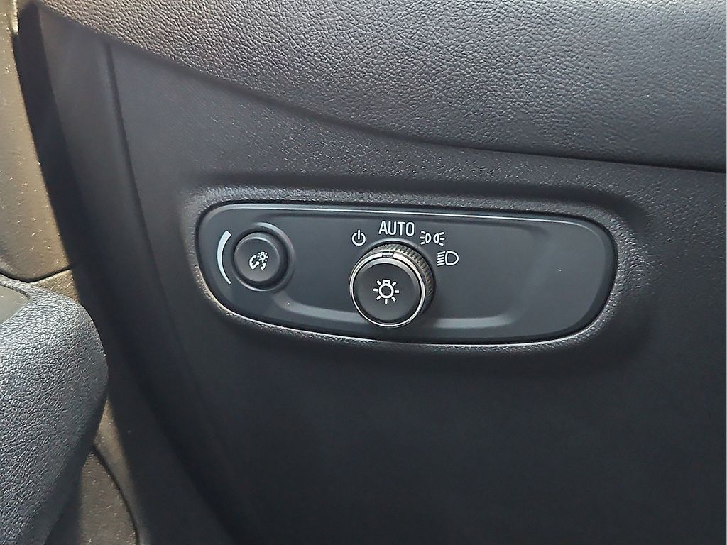 Used 2024 Chevrolet Equinox LT AWD/4WD image 15