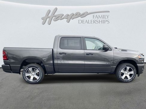 New 2026 RAM 1500 Express image 3