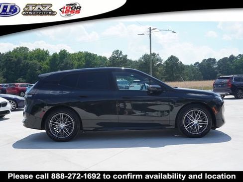 Used 2022 BMW iX xDrive50 w/ Sport Package AWD/4WD image 6