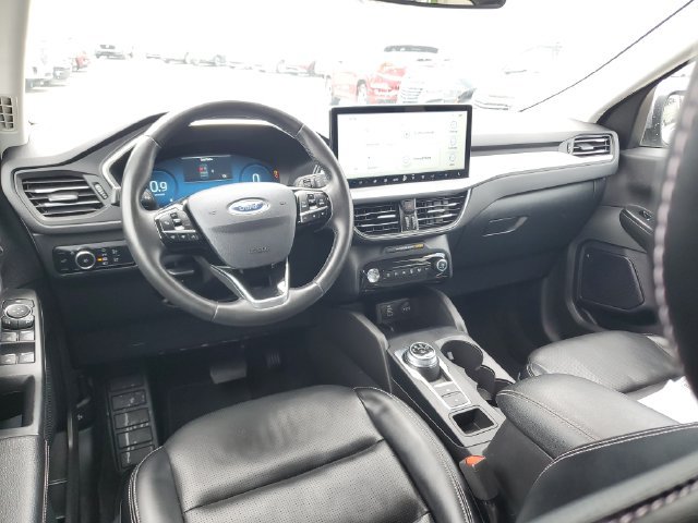 Used 2024 Ford Escape Platinum AWD/4WD image 12