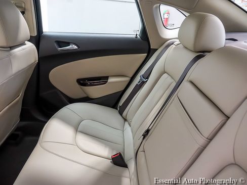 Used 2016 Buick Verano Leather w/ Experience Buick Package FWD image 13