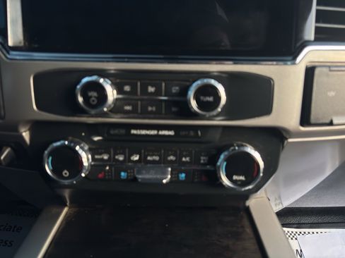 Used 2022 Ford F350 Lariat w/ Tremor Off-Road Package image 24