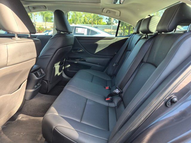 Used 2025 Lexus ES 350 w/ Premium Package FWD image 19