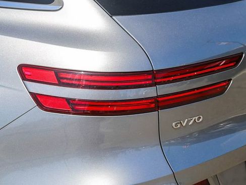 Used 2023 Genesis Electrified GV70 AWD/4WD image 10
