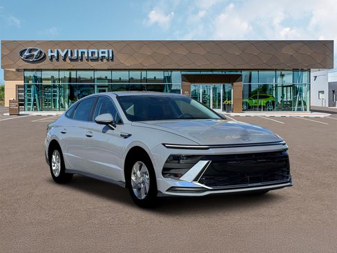 New 2026 Hyundai Sonata SE FWD image 11