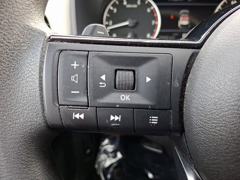 Certified 2023 Nissan Rogue SV image 19