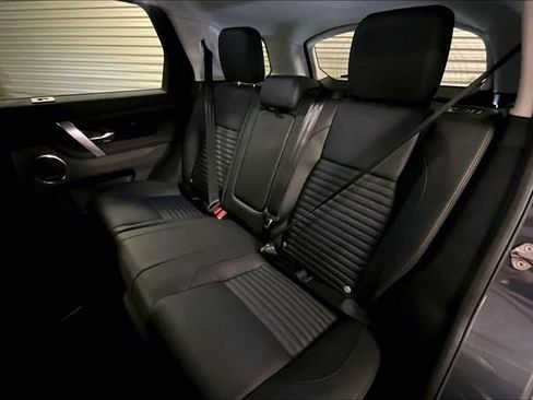 New 2025 Land Rover Discovery Sport S image 9