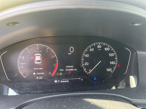 Used 2024 Honda Civic Sport image 6