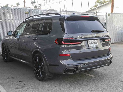 Used 2026 BMW X7 M60i image 4