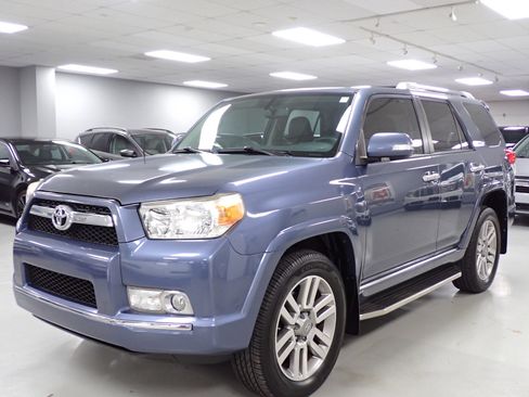 Used 2013 Toyota 4Runner Limited image 4