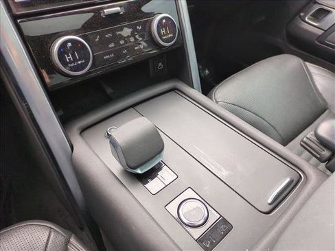 Used 2021 Land Rover Discovery S R-Dynamic AWD/4WD image 12