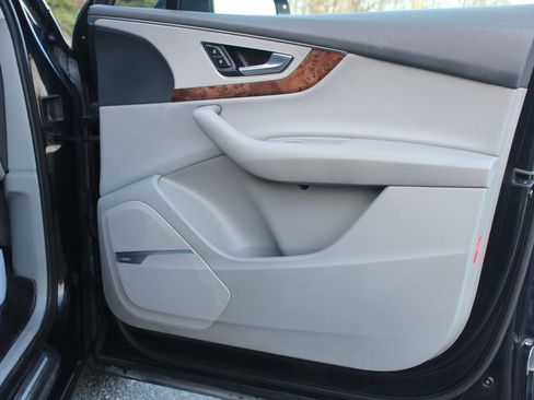 Used 2017 Audi Q7 2.0T Premium Plus w/ Premium Plus Package image 18