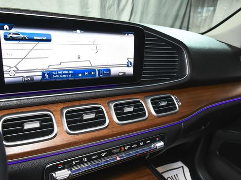 Used 2024 Mercedes-Benz GLE 450 4MATIC image 46