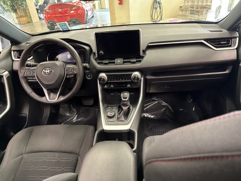 Used 2024 Toyota RAV4 SE w/ Weather & Moonroof Package AWD/4WD image 32
