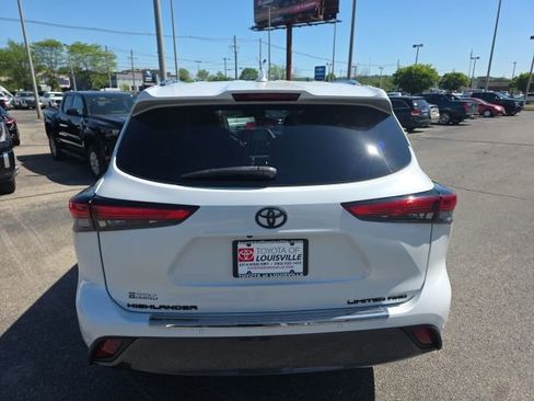 Used 2022 Toyota Highlander Limited image 6