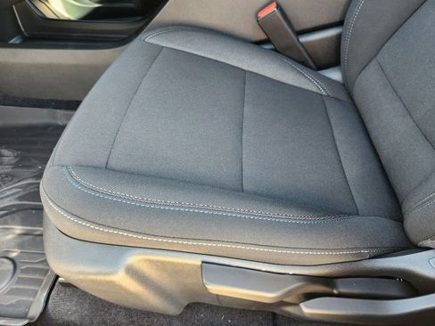 New 2026 Chevrolet Equinox EV LT image 17