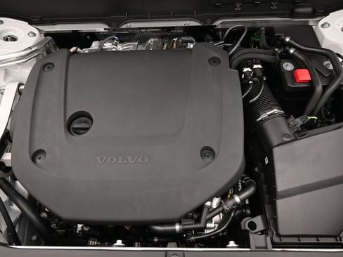 New 2026 Volvo XC90 B6 Plus w/ Protection Package Premier image 37