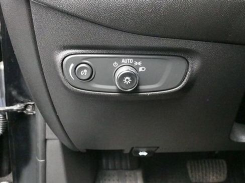Used 2023 Chevrolet Equinox RS AWD/4WD image 19