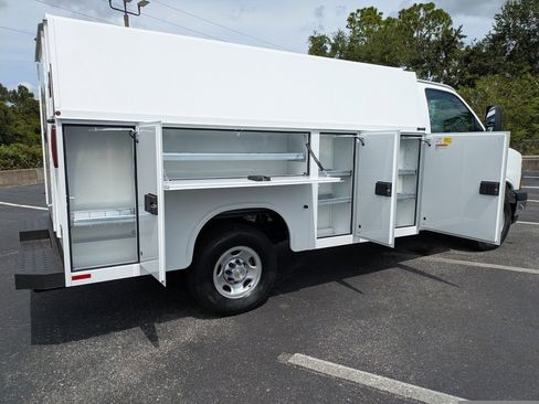New 2025 Chevrolet Express 3500 w/ Power Convenience Package image 13