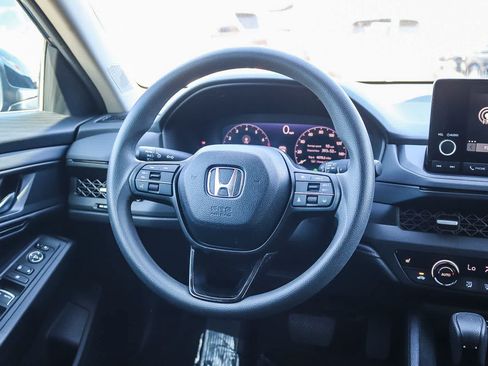 Used 2025 Honda Accord SE image 15