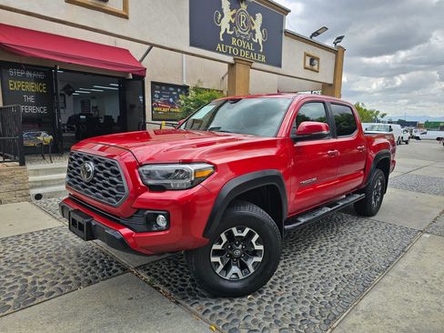 Used 2020 Toyota Tacoma TRD Off-Road w/ Technology Package image 1