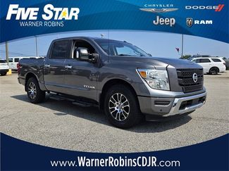 Used 2021 Nissan Titan SV w/ SV Convenience Package image 1