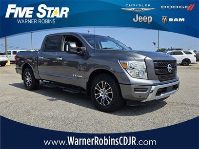 Used 2021 Nissan Titan SV w/ SV Convenience Package