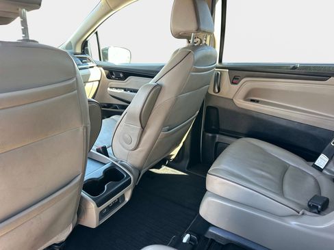 Used 2023 Honda Odyssey Elite image 14