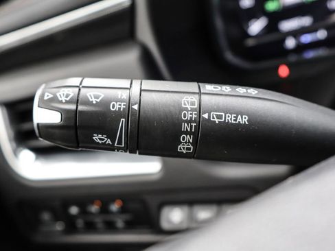 Used 2023 GMC Yukon AT4 w/ Technology Package image 29