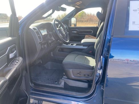 Used 2024 RAM 3500 Big Horn w/ Sport Appearance Package image 10